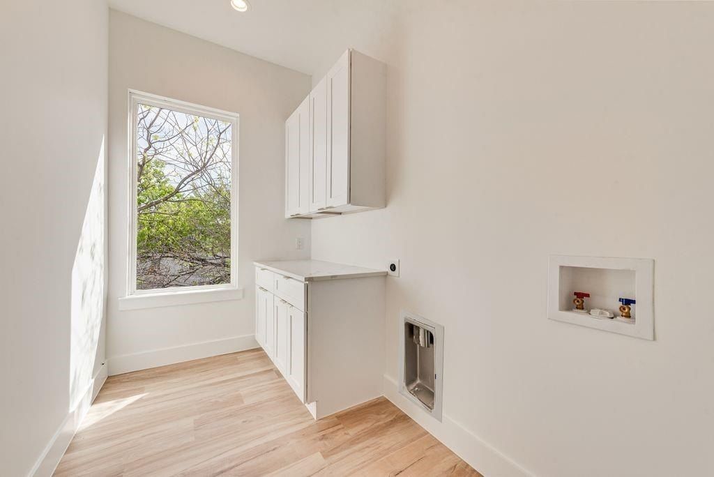 918 920 Duluth. Dallas, TX 75212