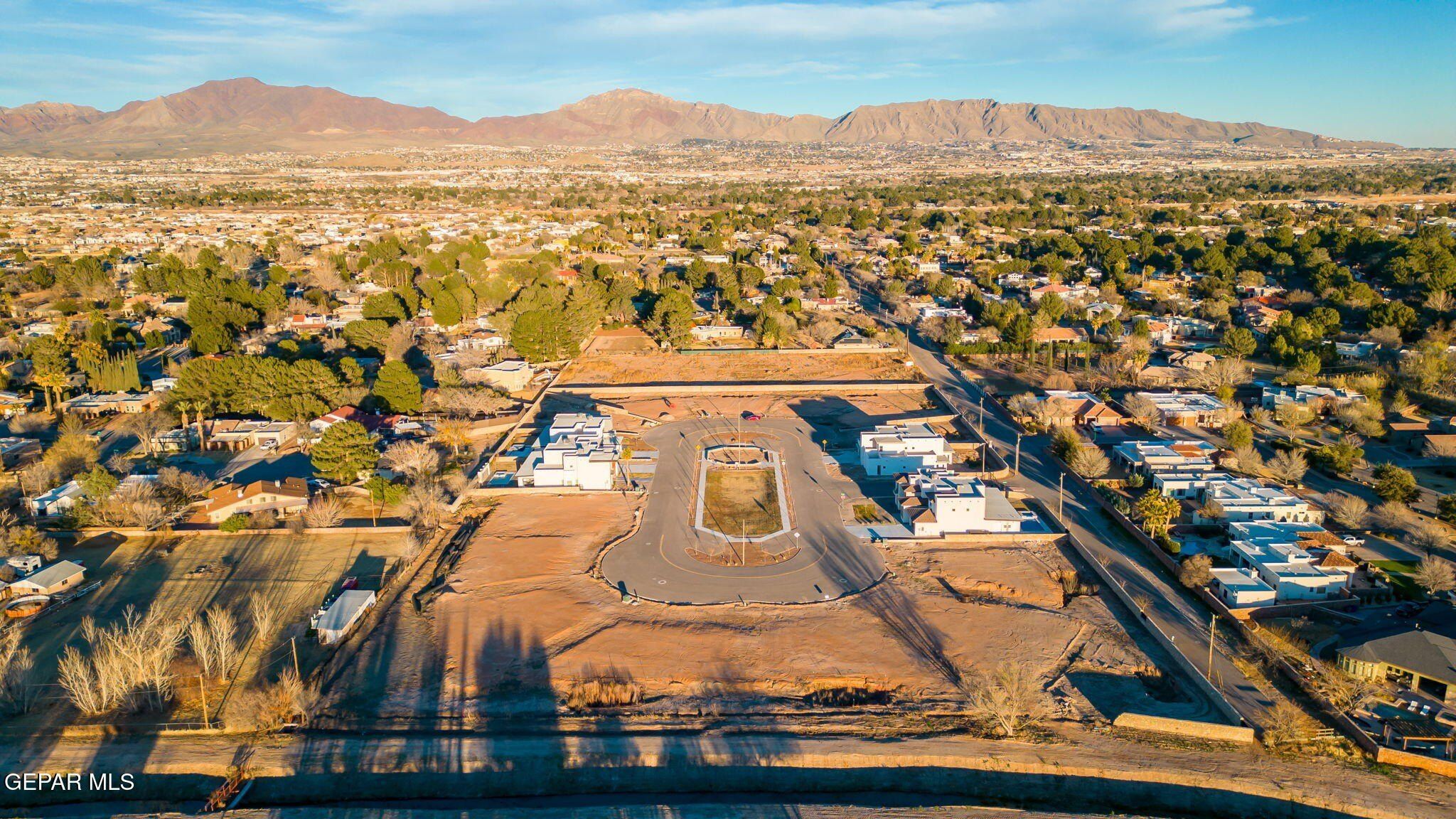 848 W Gate. El Paso, TX 79932