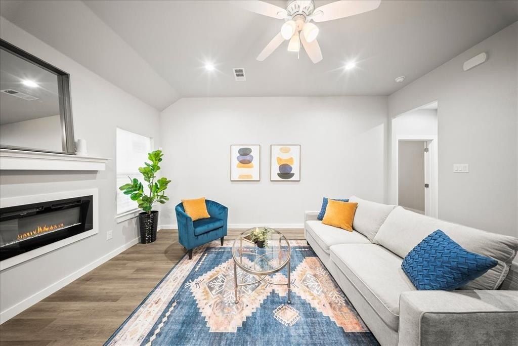 1624 E Collin Street. Corsicana, TX 75110