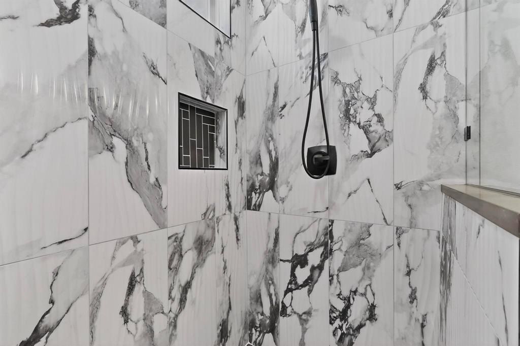 1501 Rider. Azle, TX 76020