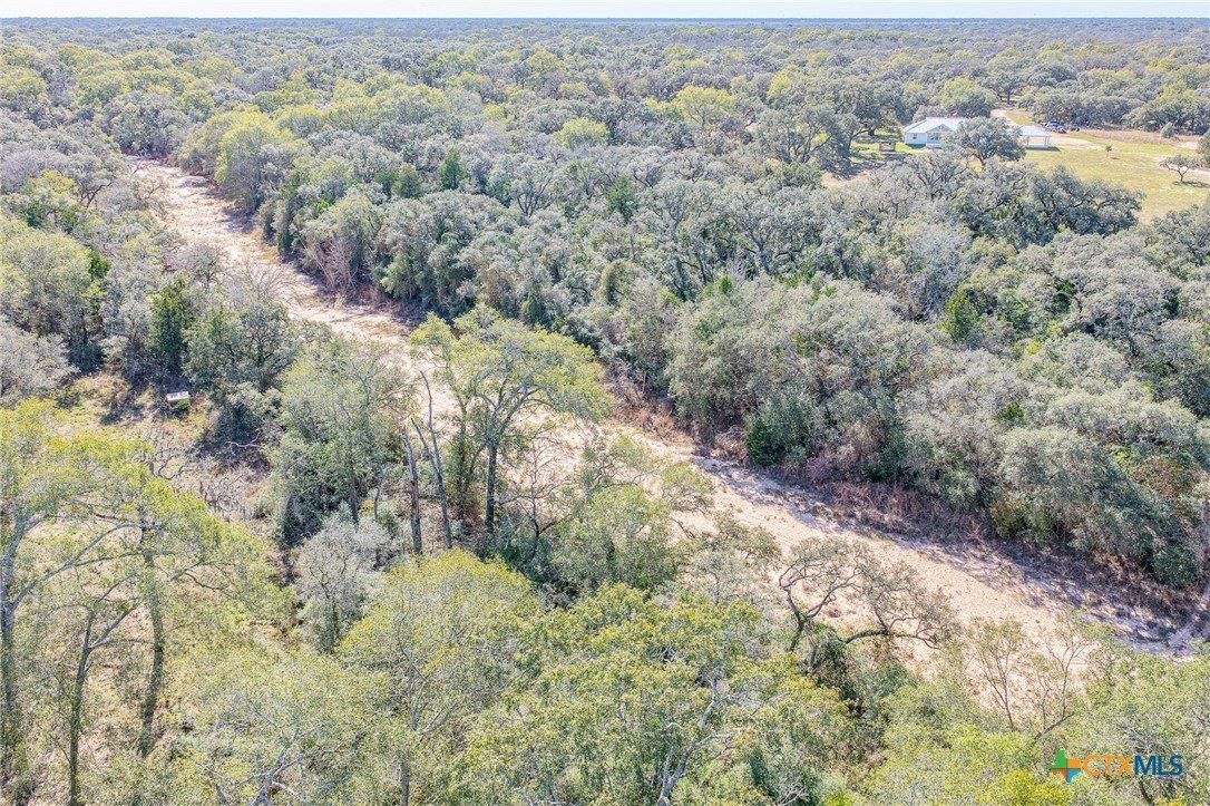725 Private Road 1581. Hallettsville, TX 77964