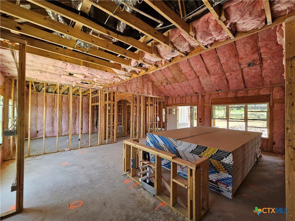 126 Deer Run Pass. Canyon Lake, TX 78133