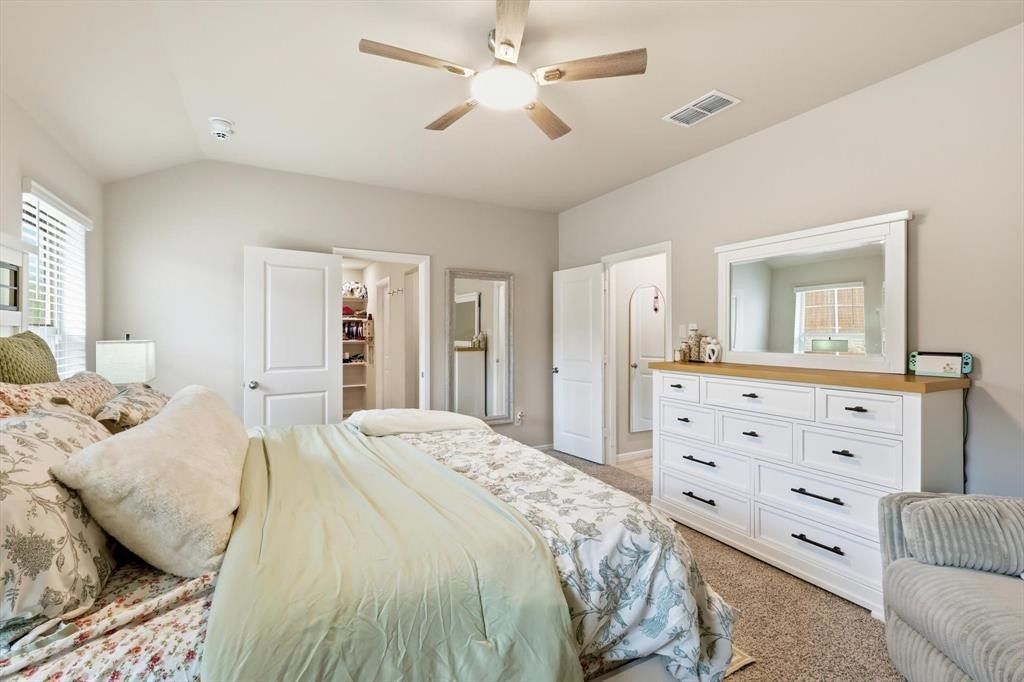 5344 Flannel Lane. Krum, TX 76249