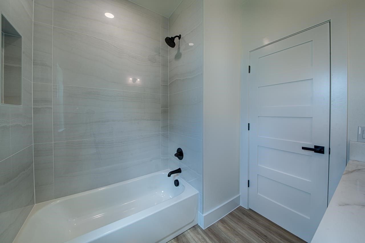 106 W Briar Drive. Granite Shoals, TX 78654