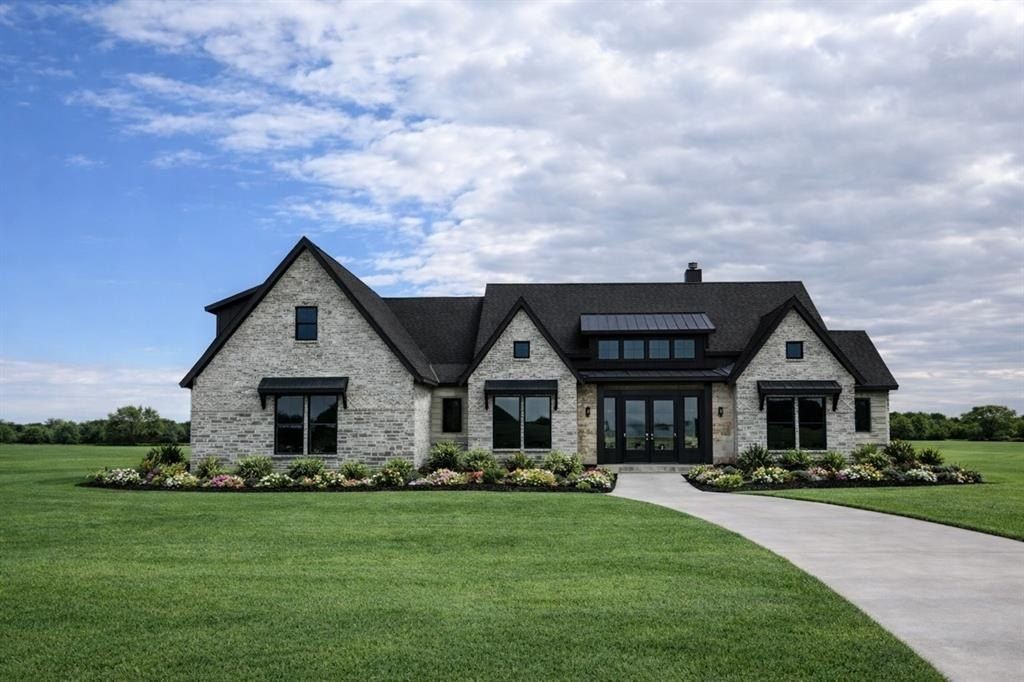 1084 Woodland Road. Weatherford, TX 76088