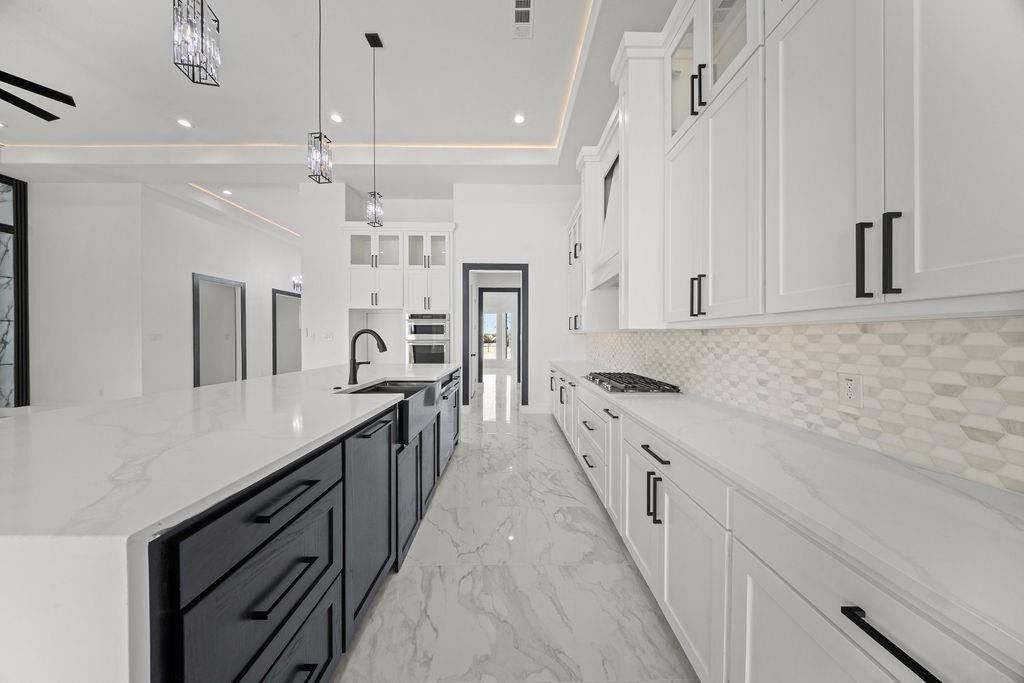 2903 Sunnyside Drive. Ennis, TX 75119