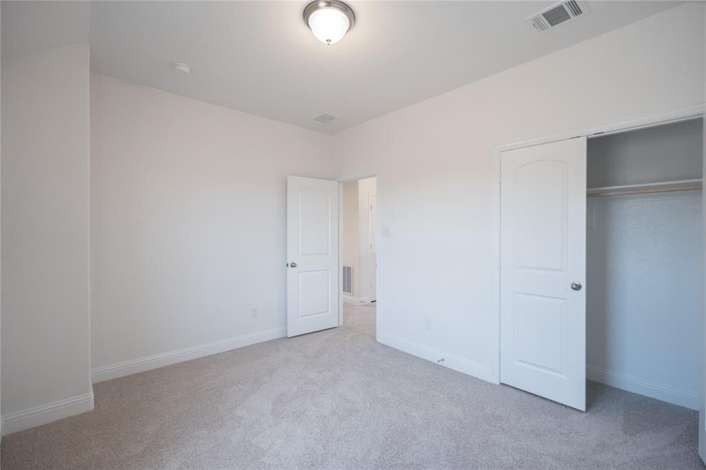 7118 Blackbrush Drive. Midlothian, TX 76065