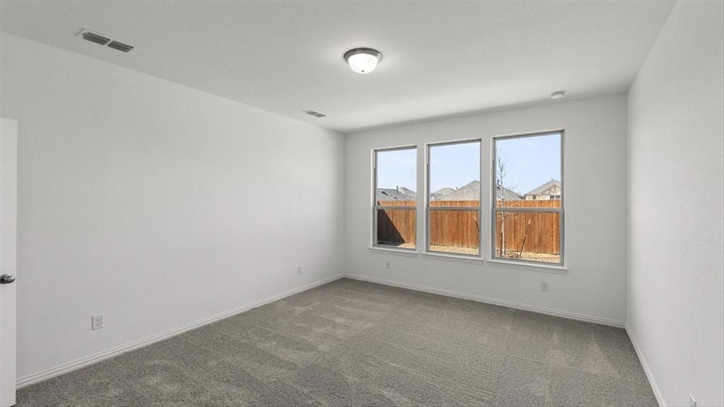 2747 E Teton Street. Corinth, TX 76210