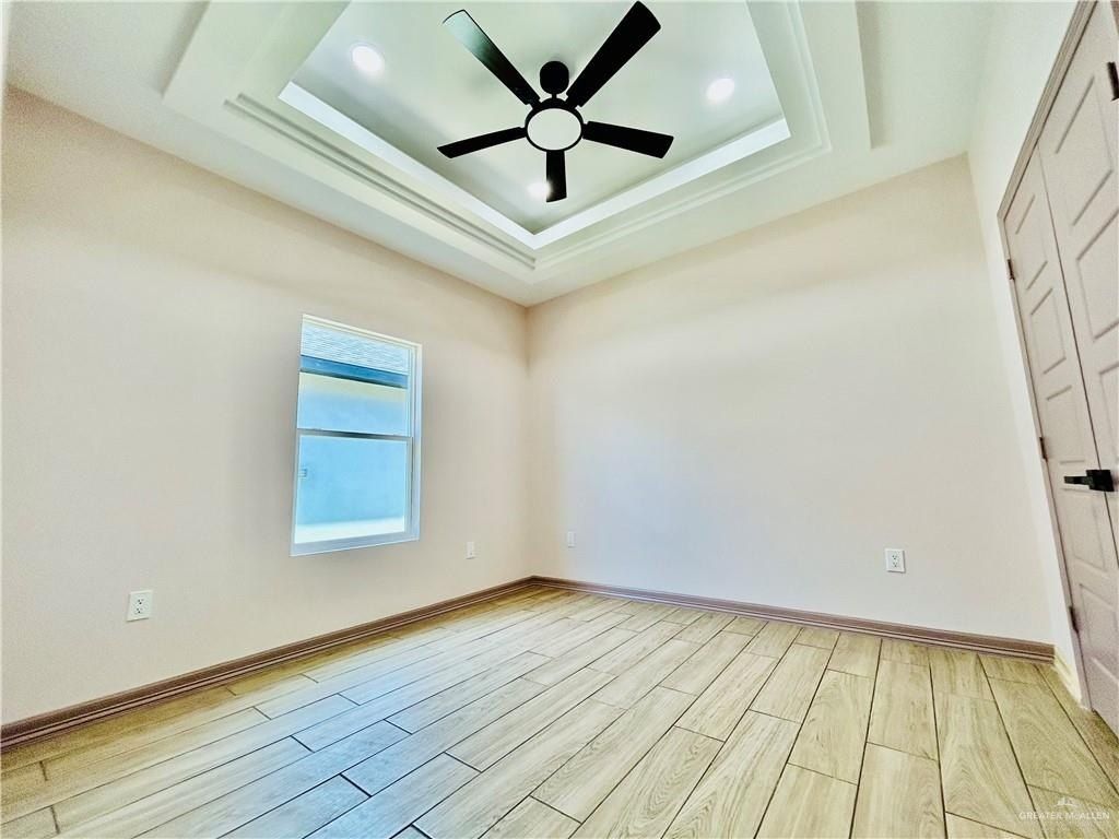 512 Tower Oak Drive. Alamo, TX 78516