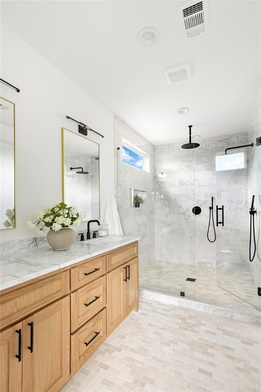 2413 Vagas Street. Dallas, TX 75219