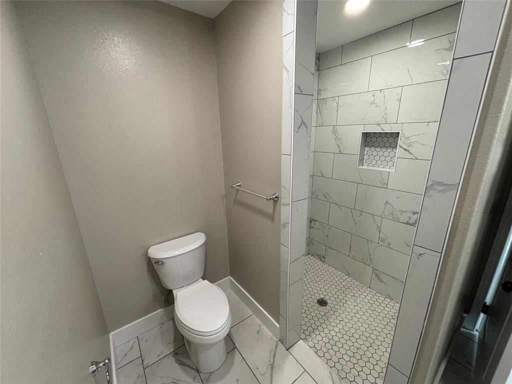 307 Elba Street. Bowie, TX 76230