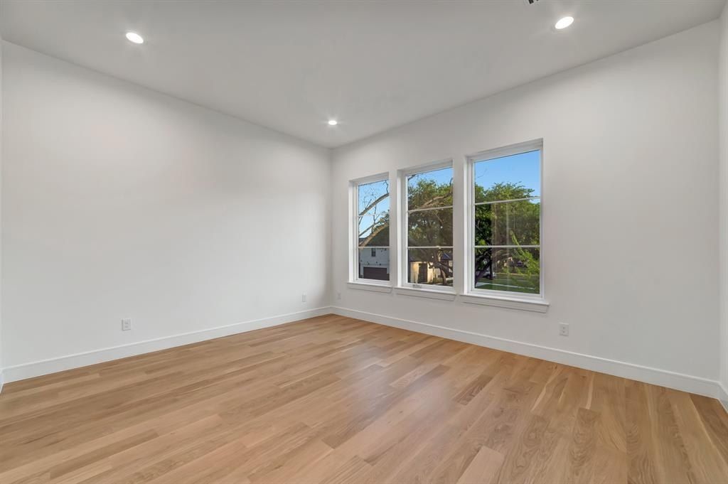 3667 Ingleside Drive. Dallas, TX 75229