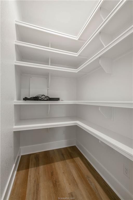 5439 Woodland Park Drive. College Station, TX 77845