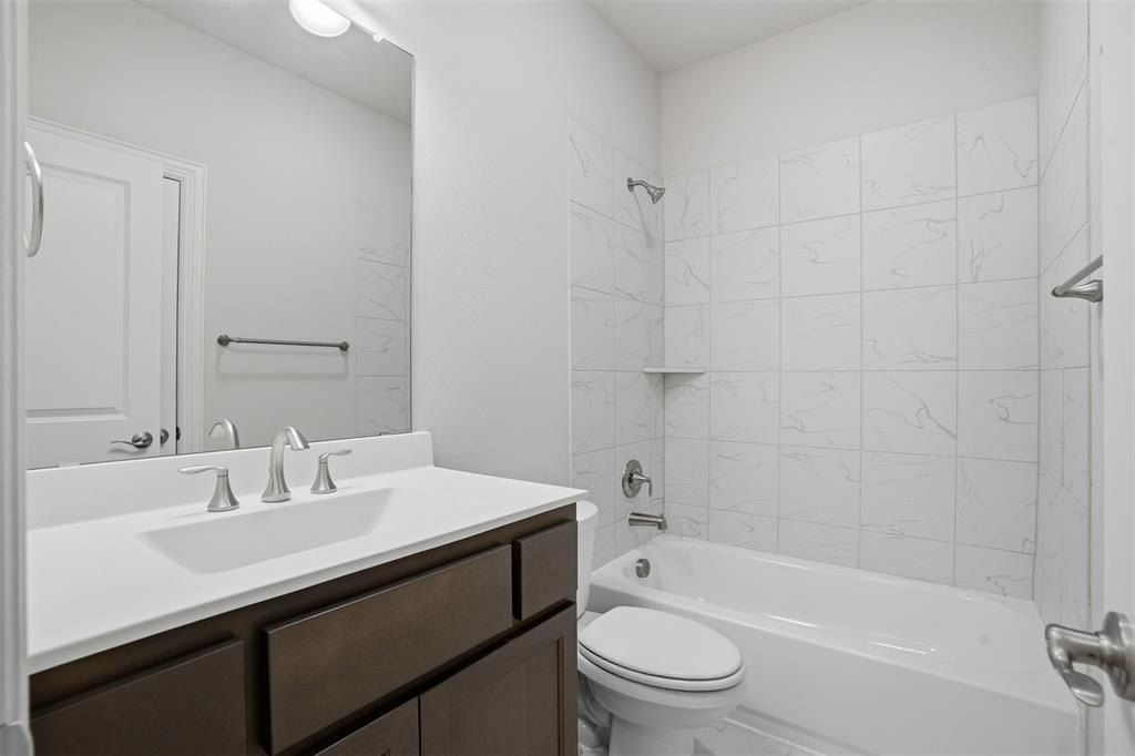 309 Lacey Oak Lane. Wylie, TX 75098