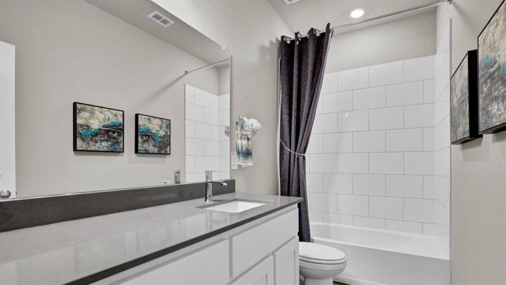 10433 Palmetto Street. Midlothian, TX 76065