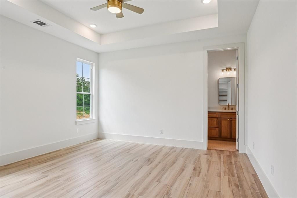 1716 Private. Burleson, TX 76028