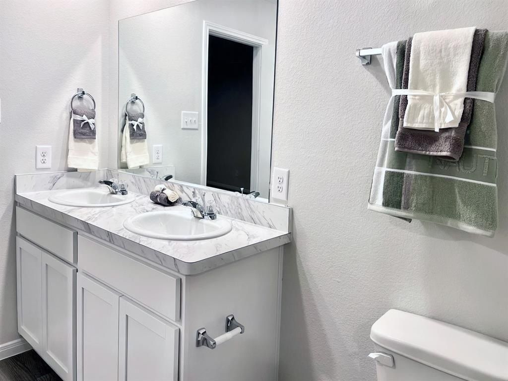 120 Sarah Lane. Milford, TX 76670