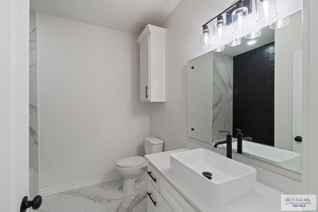 112 Marigold Rd. Los Fresnos, TX 78566