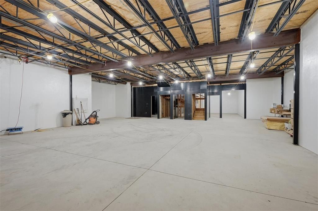 108 Pawnee Trail. Lake Kiowa, TX 76240