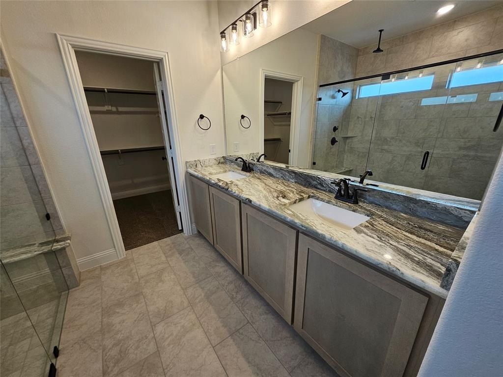 237 Magnolia Court. Trenton, TX 75490