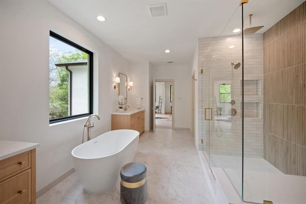 8803 Redondo Drive. Dallas, TX 75218