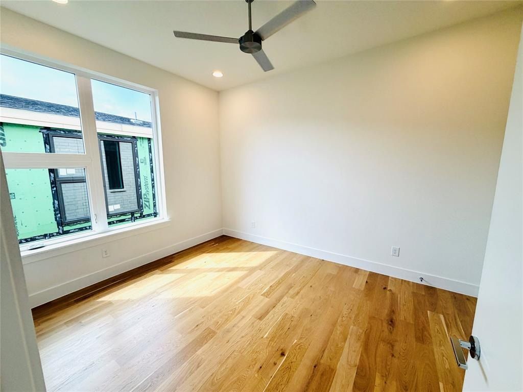 5441 Ellsworth. Dallas, TX 75206