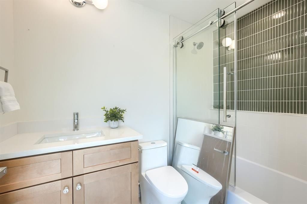 5705 Live Oak Street. Dallas, TX 75206