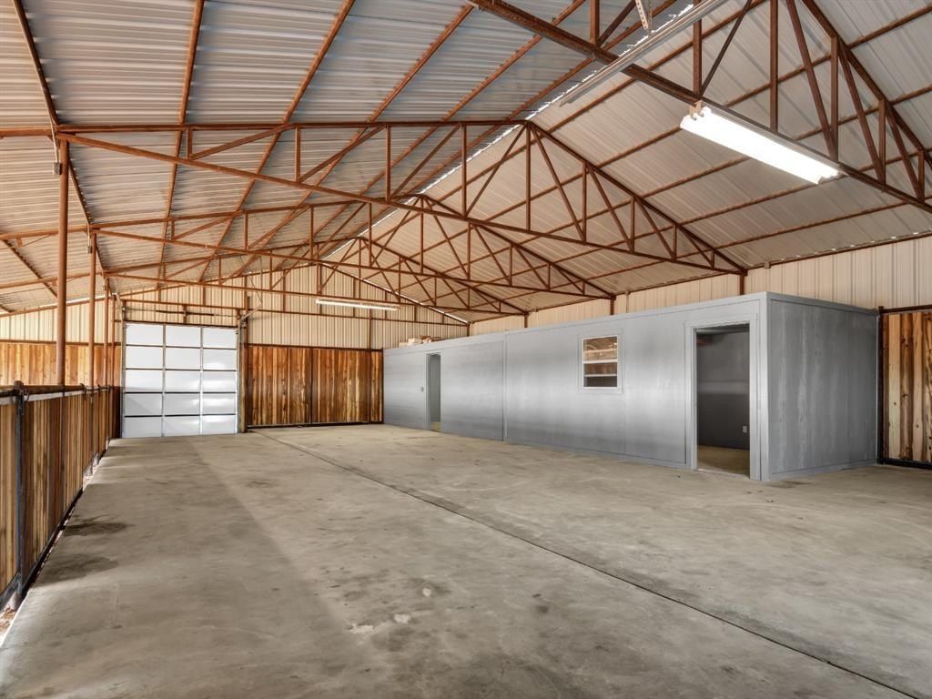 1390 Poe Prairie Road. Millsap, TX 76066