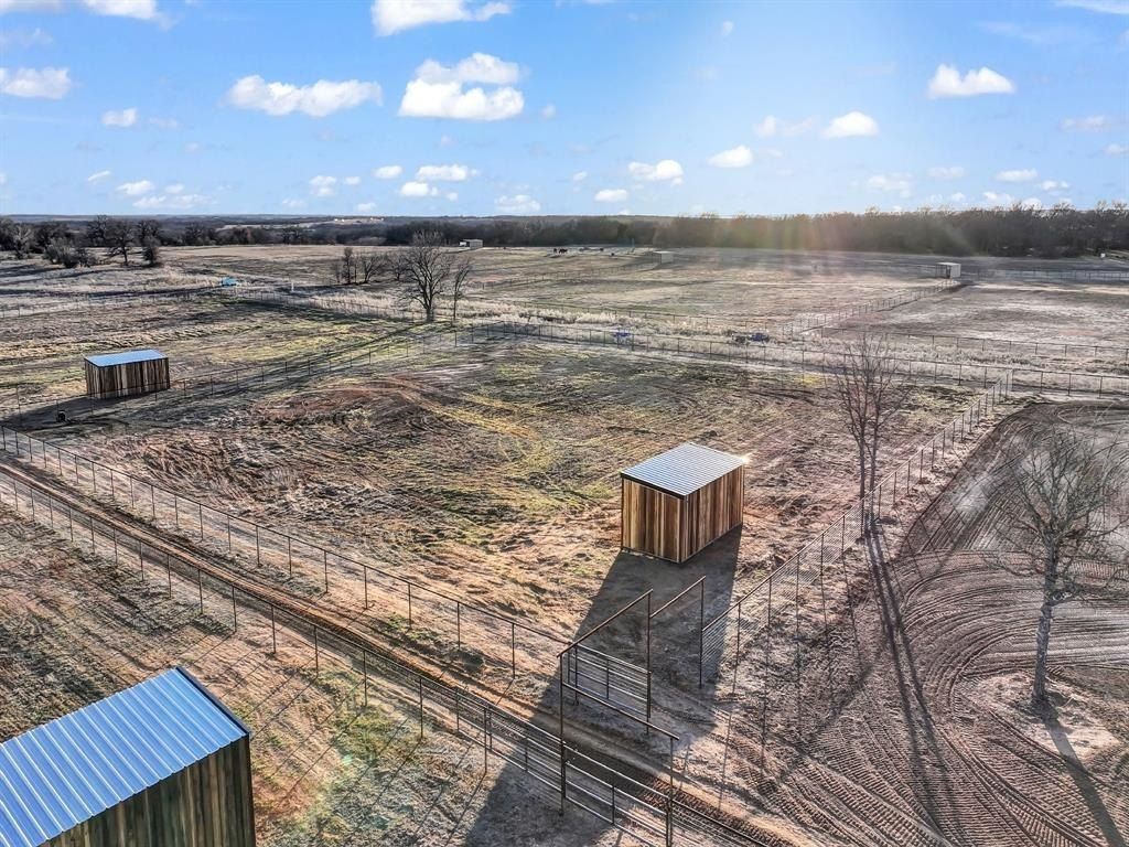 1390 Poe Prairie Road. Millsap, TX 76066