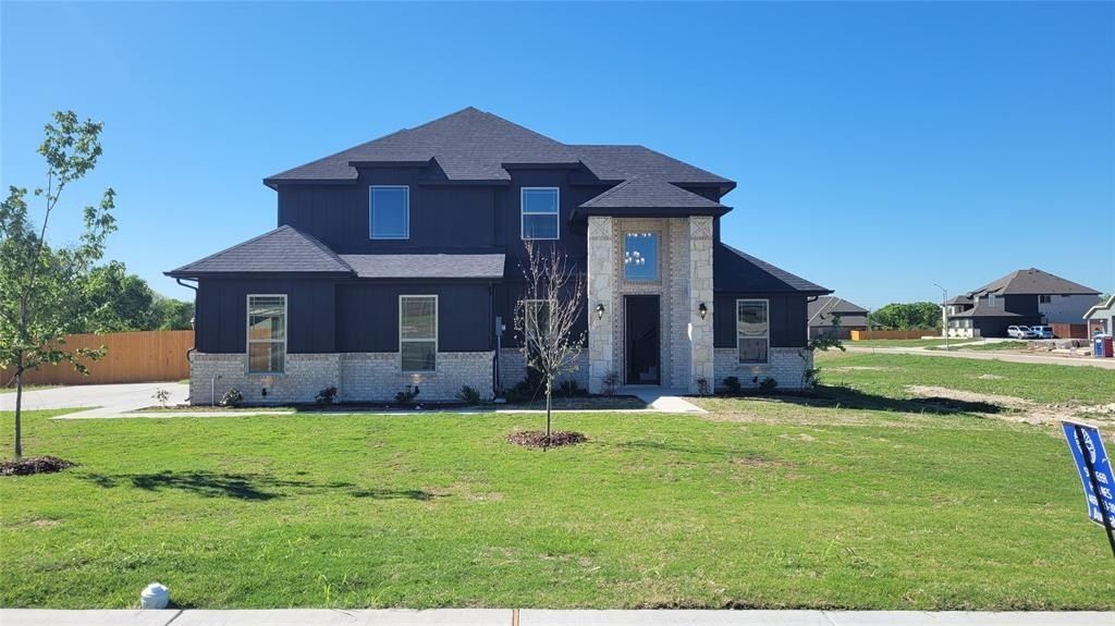 1808 Barrix Court. Desoto, TX 75115