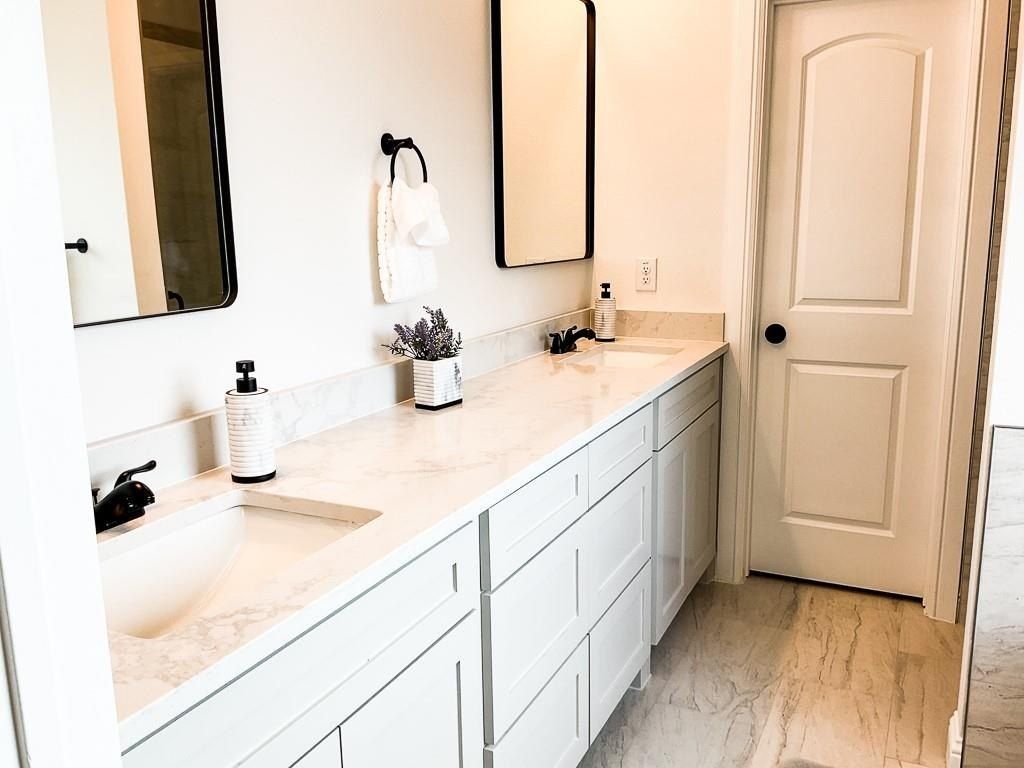 201 Bluff Court. Godley, TX 76044