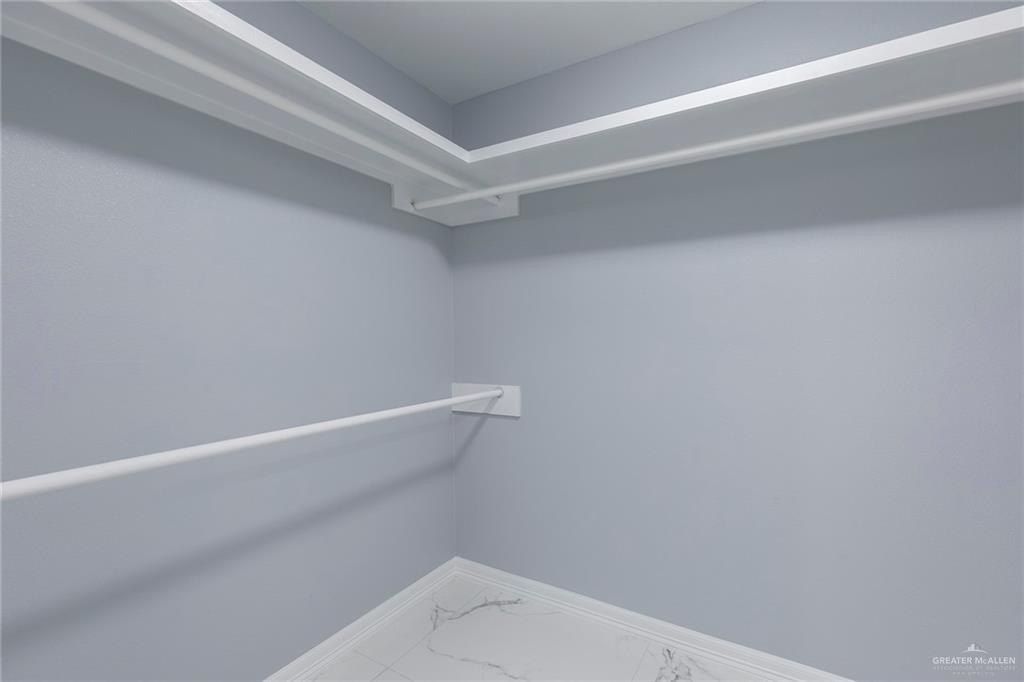 6809 S Oro Lane. Pharr, TX 78577