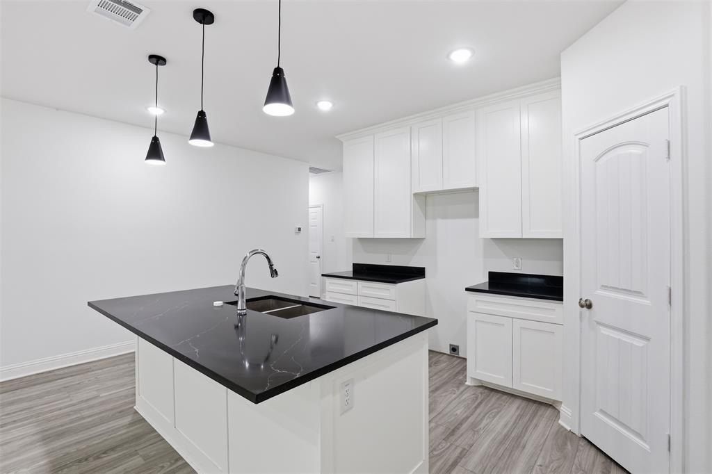 2611 Hunting Drive. Fort Worth, TX 76119