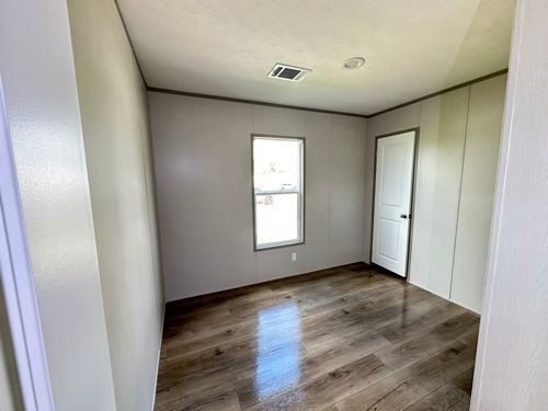 1818 Main St Trlr 43. La Marque, TX 77568