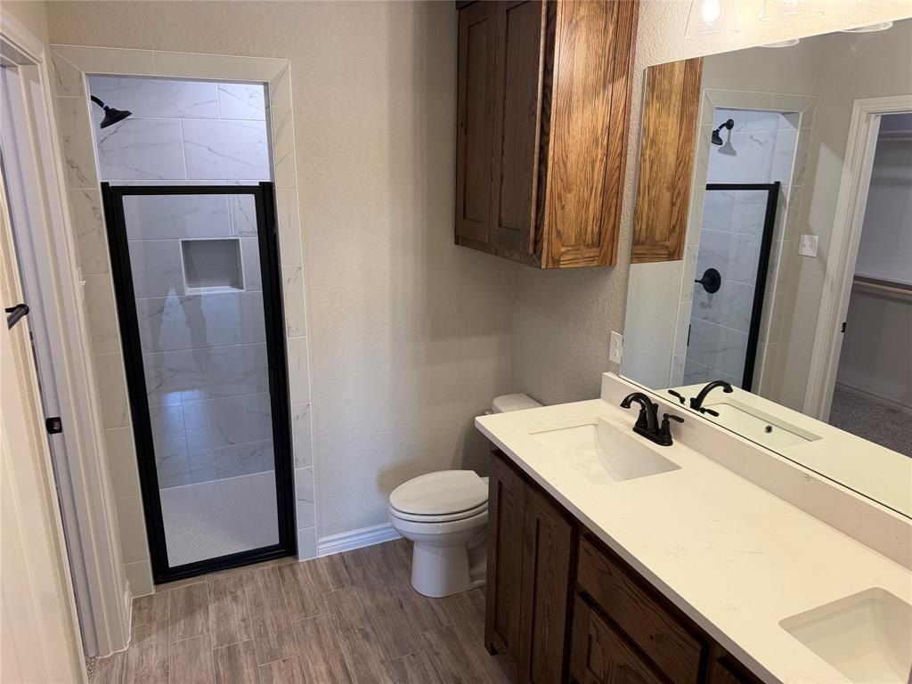 2994 Knob Road. Springtown, TX 76082