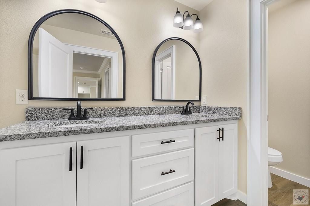 120 Village Place. Texarkana, TX 75501