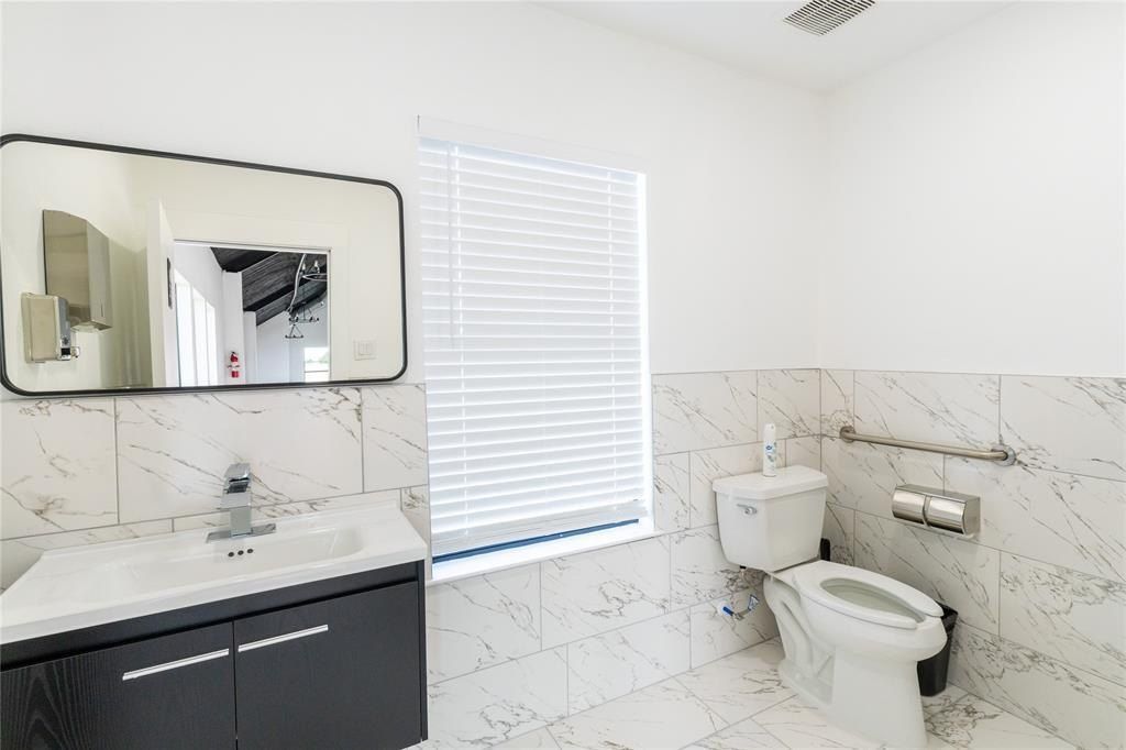 1012 Fm 36 N. Greenville, TX 75401