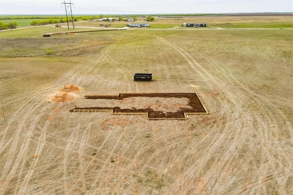2075 Pr 4282. Hawley, TX 79525
