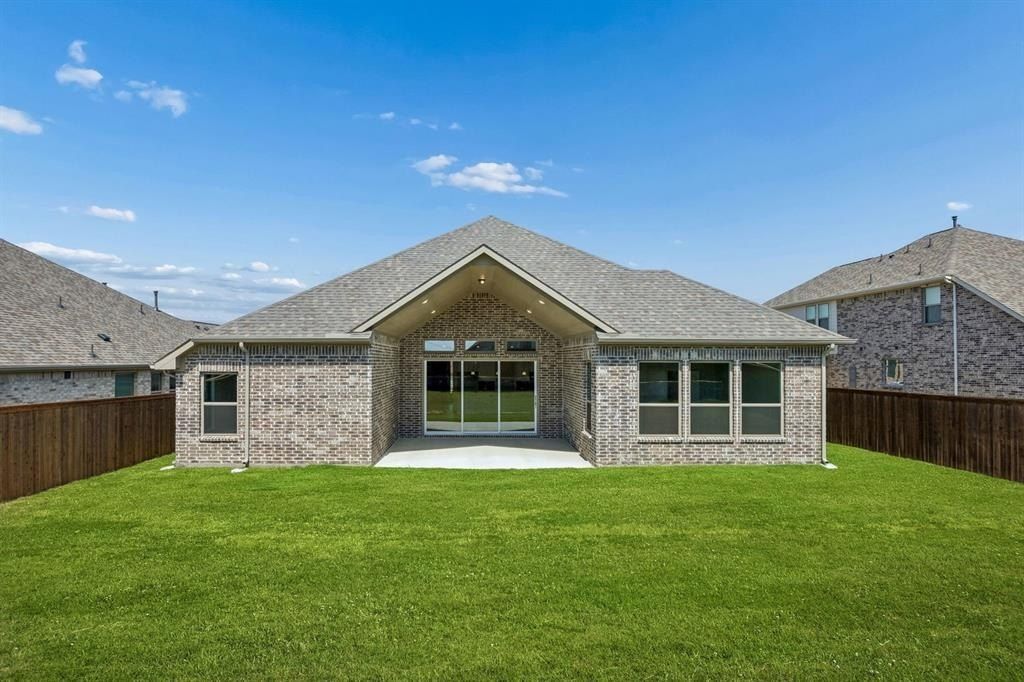 4121 Winnow Lane. Joshua, TX 76058