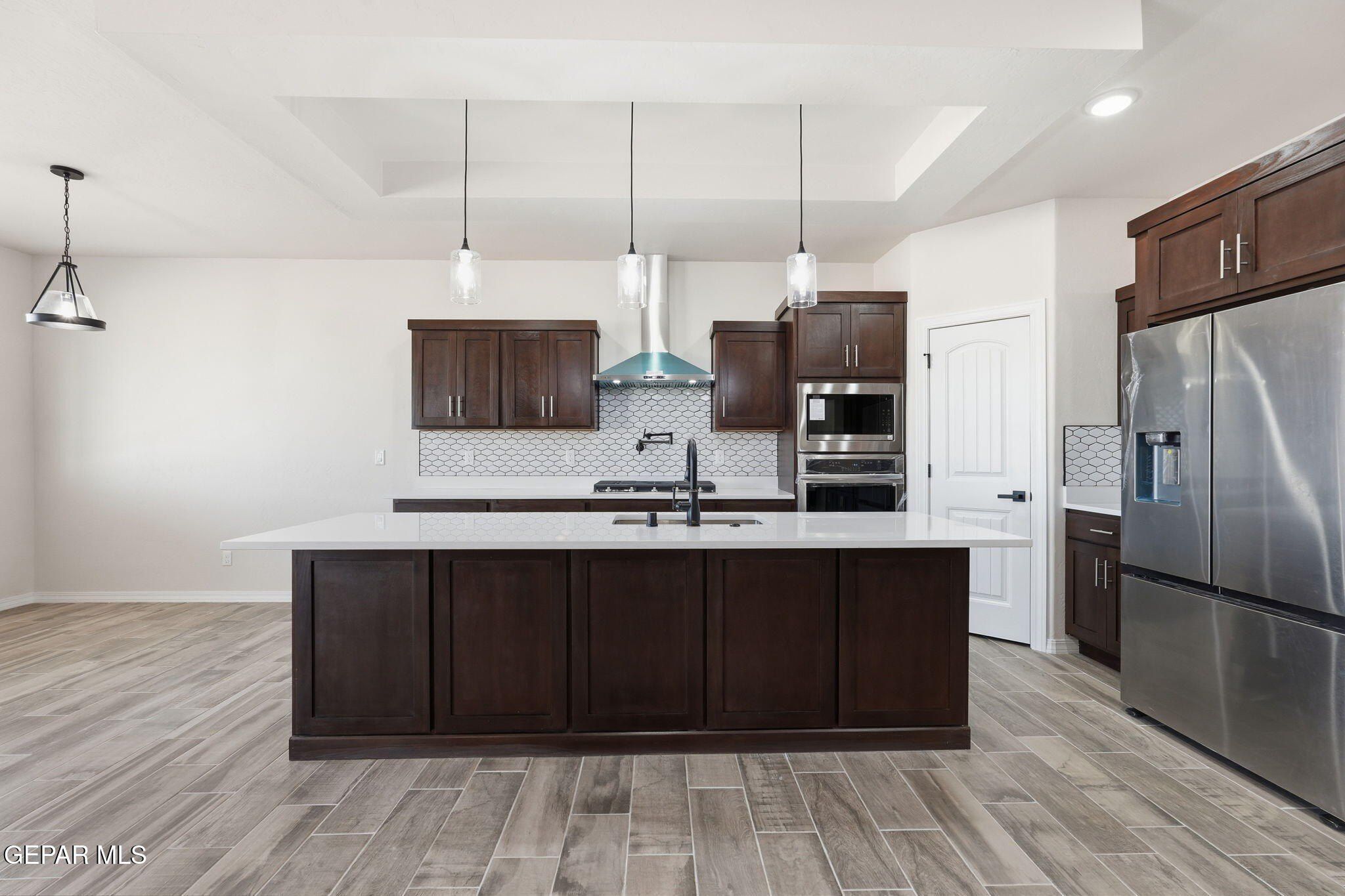 331 Apodaca Road. Socorro, TX 79927