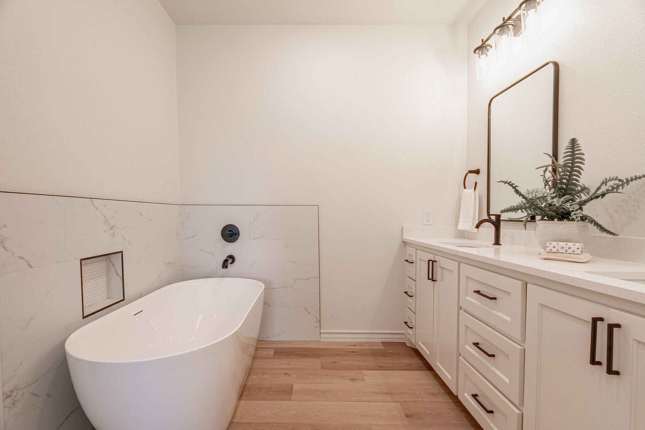 703 E 14Th Street. Wolfforth, TX 79382