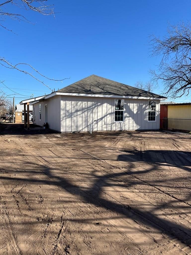 633 W Ave Z. San Angelo, TX 76903