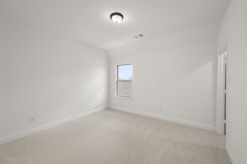 748 Brozgold Avenue. Midlothian, TX 76065