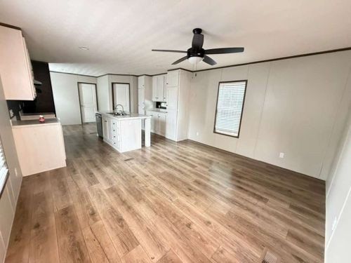 1413 Rosharon Rd. Alvin, TX 77511