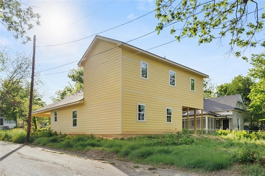 1100 N 16Th Street. Waco, TX 76707
