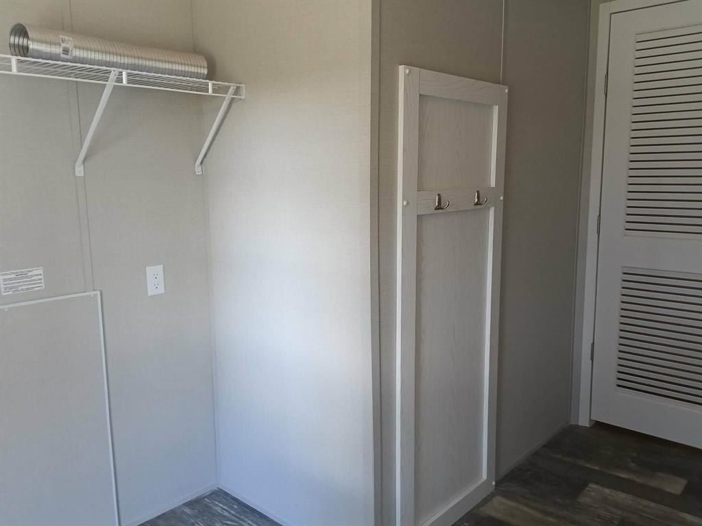 660 Woodhaven Drive. Springtown, TX 76082