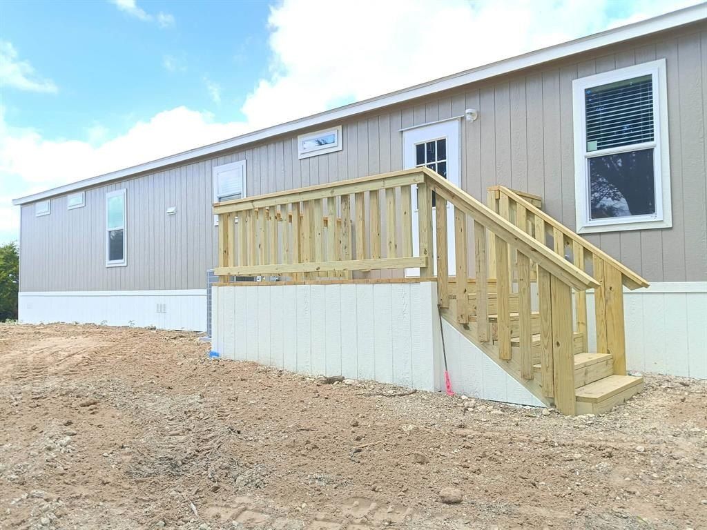 660 Woodhaven Drive. Springtown, TX 76082