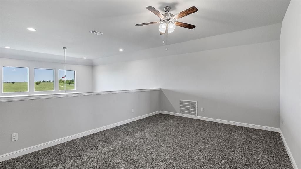 231 Sandstone Circle. Granbury, TX 76048