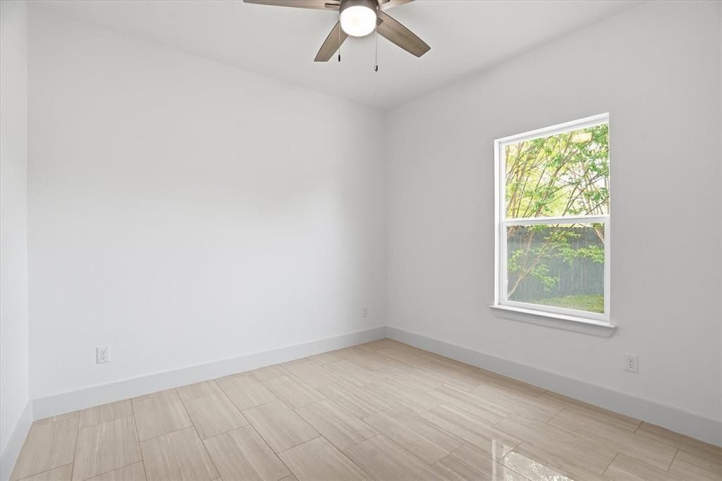 1613 Se Park Road. Mineral Wells, TX 76067