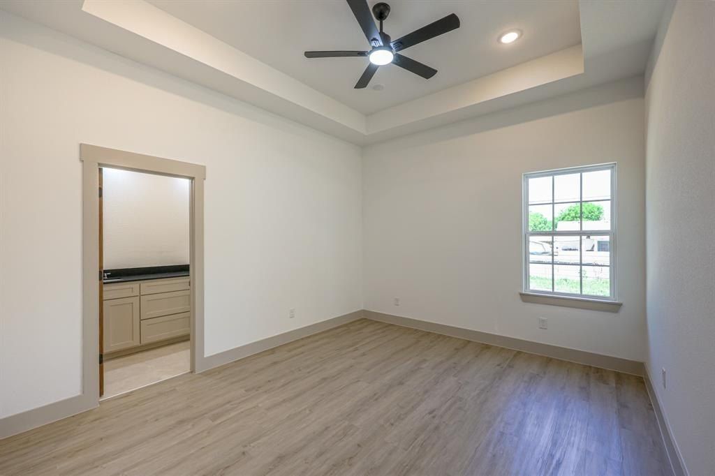 805 Glen Garden. Fort Worth, TX 76104